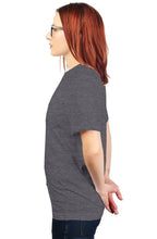 Load image into Gallery viewer, Women&#39;s Heather Grey S/S T-shirt || White-P Pocket